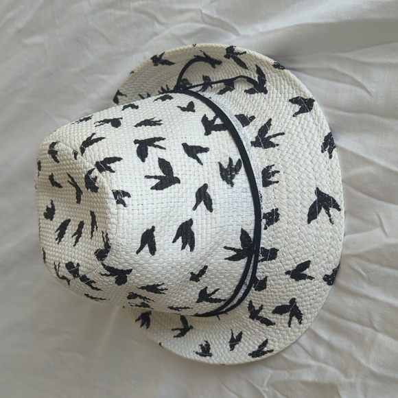 Collectioneighteen Women's Black and White Bird Pattern Y2K Fedora - Picture 4 of 6